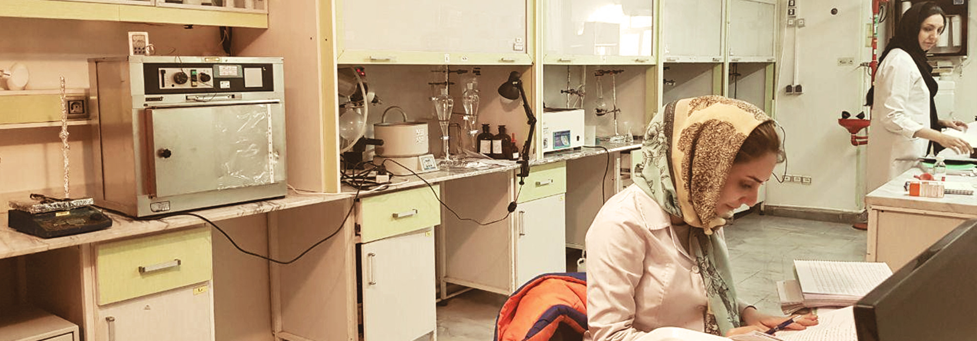 آزمایشگاه تخصصی دکتر پوراکبری,آزمایشگاه میکروبیولوژی,آزمایشگاه غذایی,آزمایشگاه آرایشی و بهداشتی,آزمایشگاه همکار,آزمایش مواد اولیه,آزمایشگاه مجاز,آزمایشگاه ضد عفونی,آموزش مسئول فنی,آموزش شیمی,